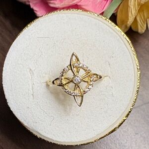 Elegant Gold and Silver Women's Ring 10K size #7